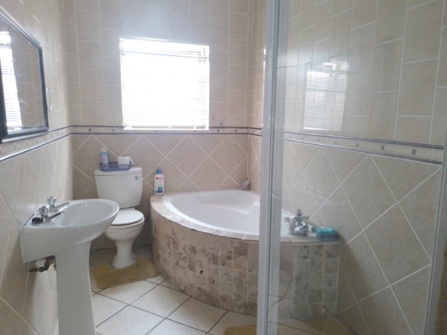 To Let 3 Bedroom Property for Rent in Hunters Creek Western Cape